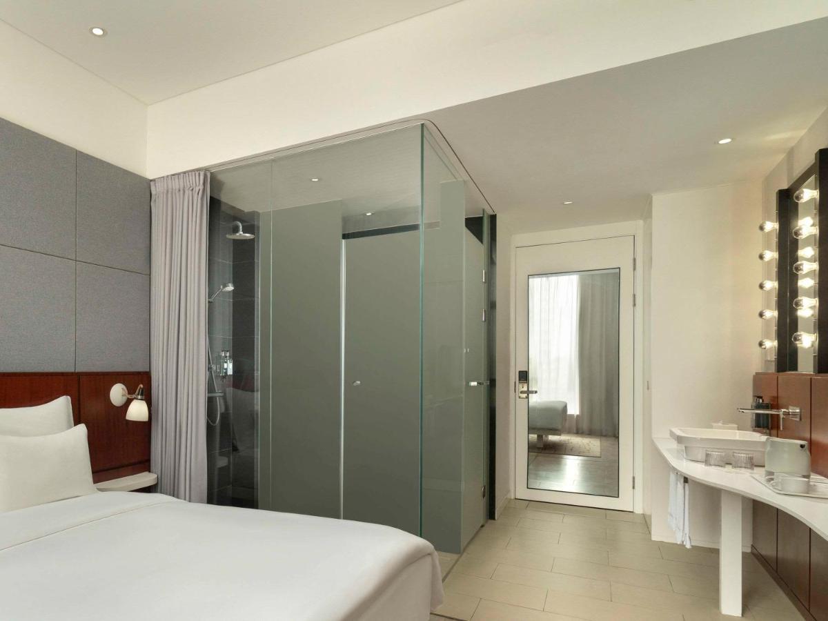 Novotel Hongqiao Exhibition 4*